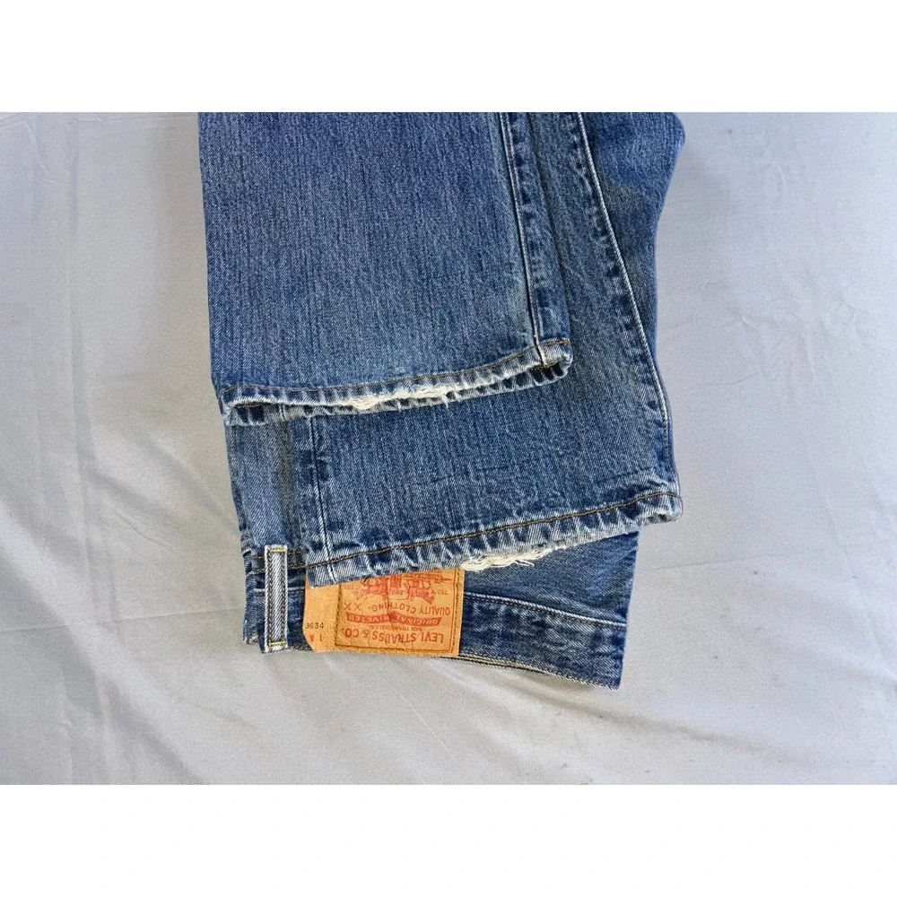 Levi's Vintage 501 Classic Straight Button Fly Denim Jeans. Men's 36X33, GUC!!